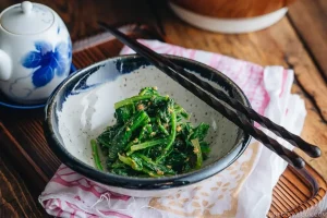 Spinach with Sesame Sauce