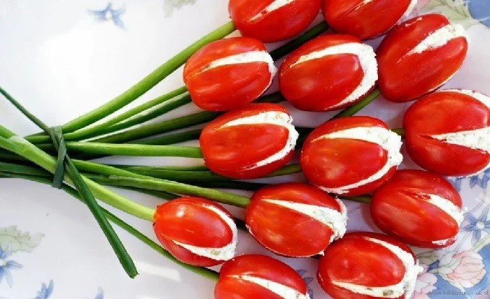 Tomato tulips